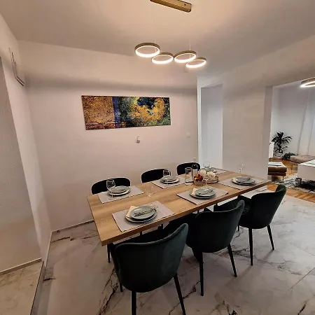 K. & M. Kolumbic Apartment