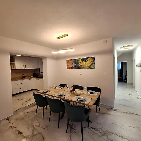 K. & M. Kolumbic Sveta Nedelja (Hvar)